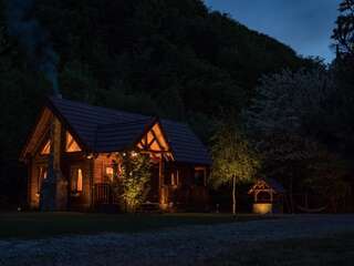 Лоджи The Little Mountain Cabin Borlova-4